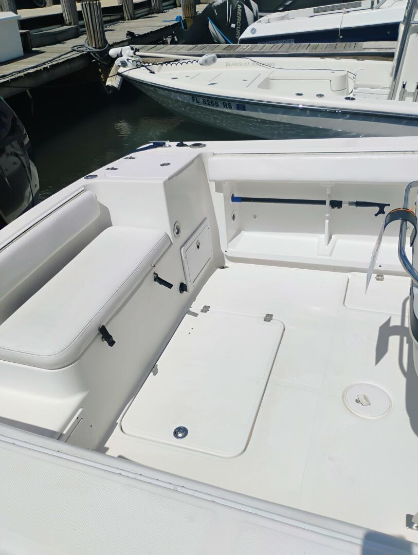 Slide: The Image of 2007 Pro-Line 29 Super Sport Cockpit - 5501045