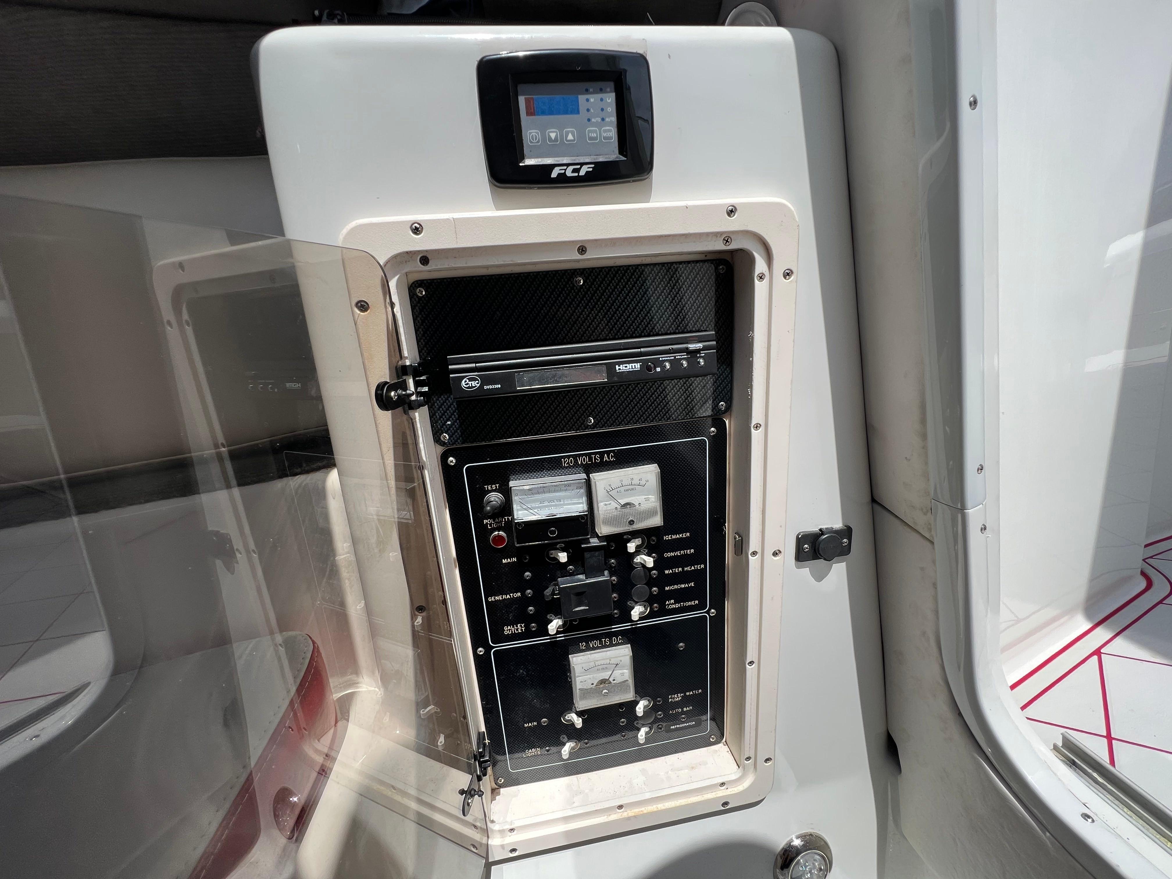 Slide: The Image of 2016 Pro-Line 3400 Cuddy electrical control panel with FCF display. - 25