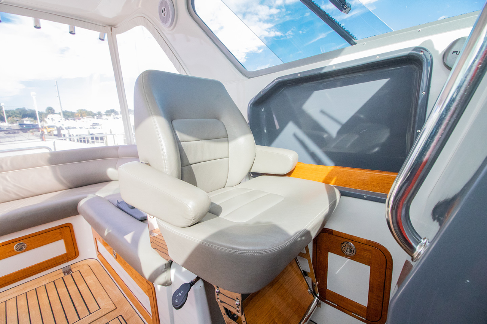 Slide: The Image of Protector 35 2009 - 3194572