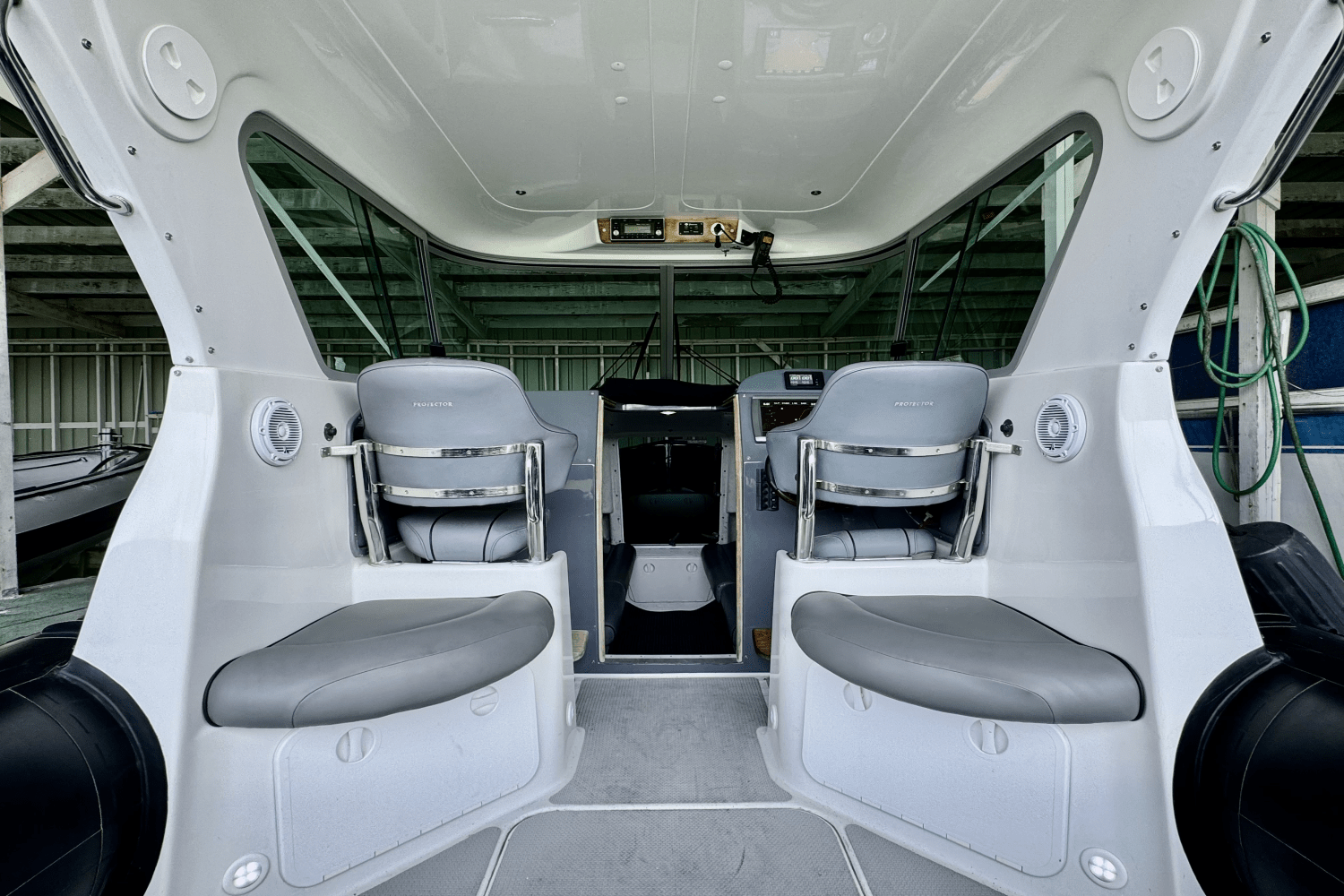 Slide: The Image of Protector TARGA 28 2009 - 31