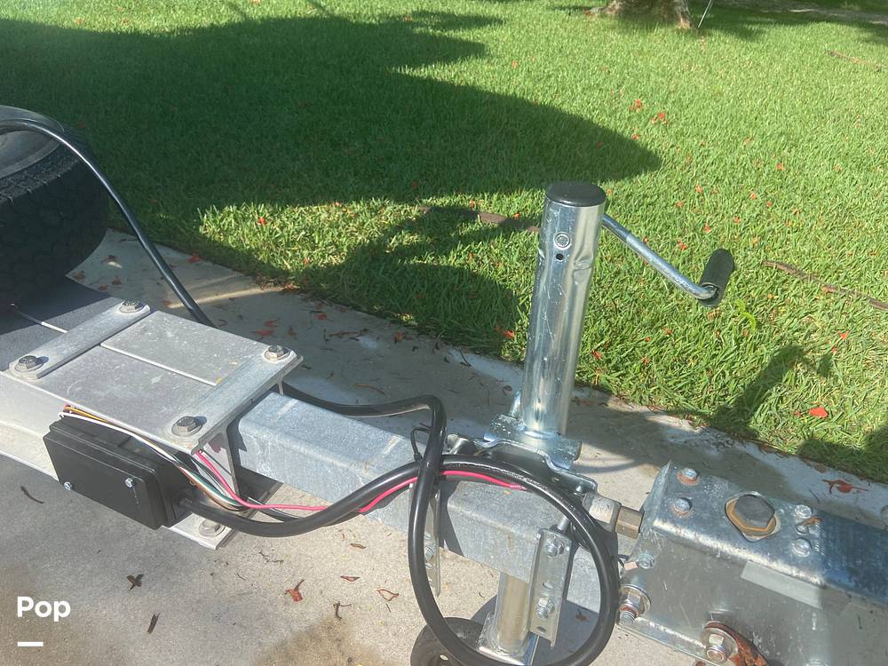 Slide: The Image of Pursuit 2350 1990 - 15641136