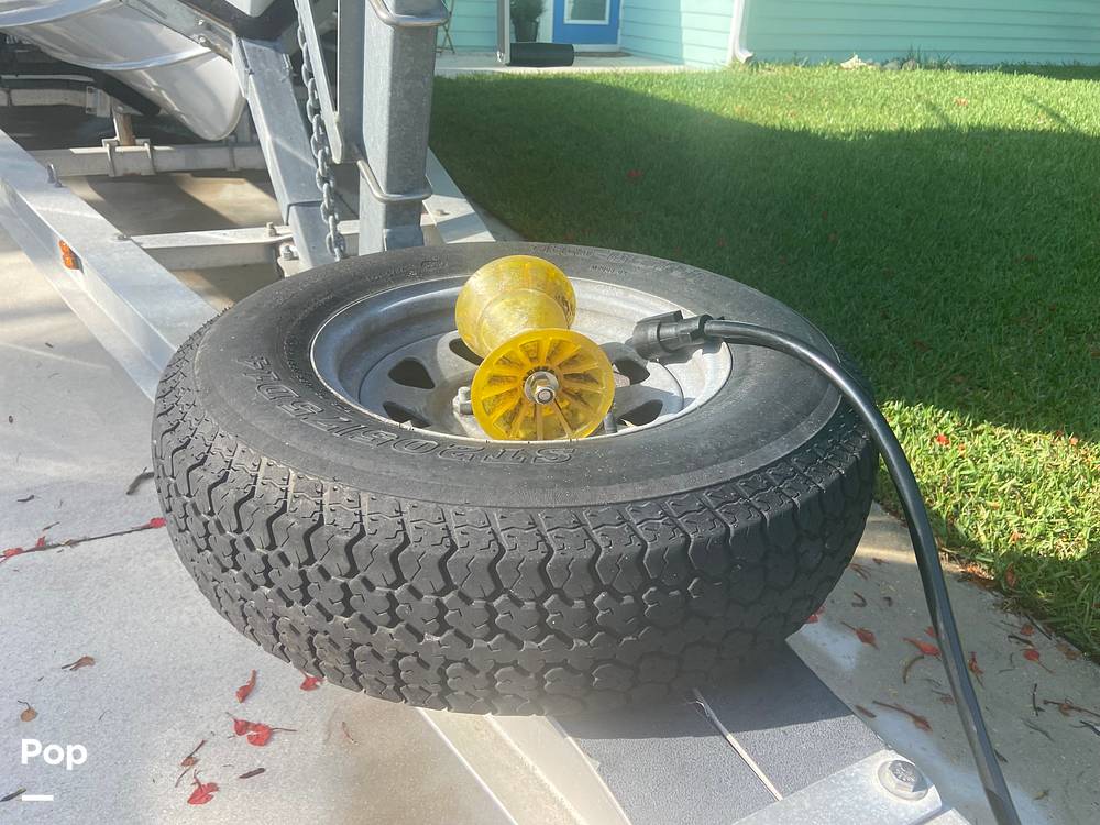 Slide: The Image of Spare Tire Kit - 15641804