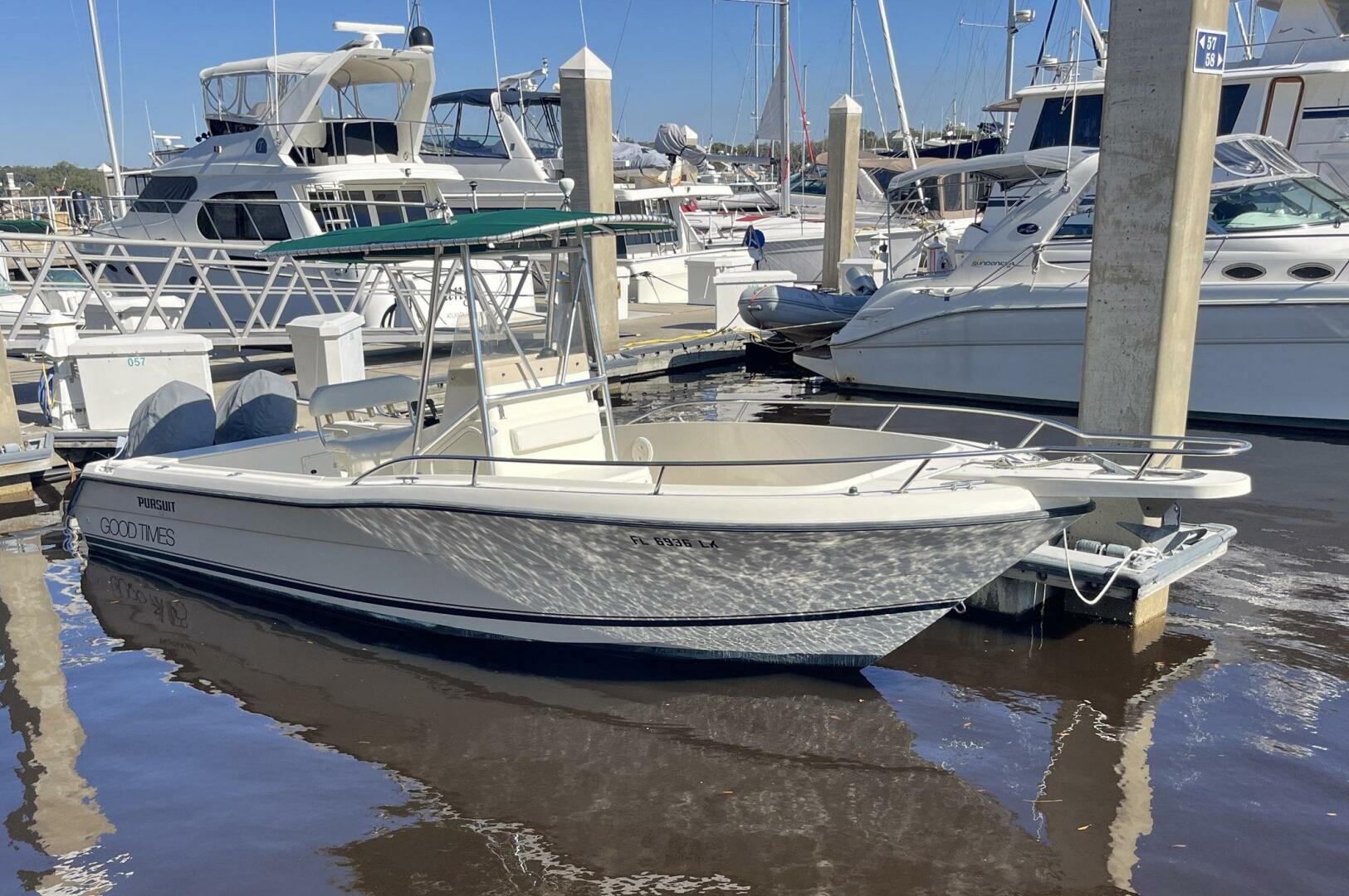 Slide: The Image of Pursuit 2470 Center Console 2001 - 5131251