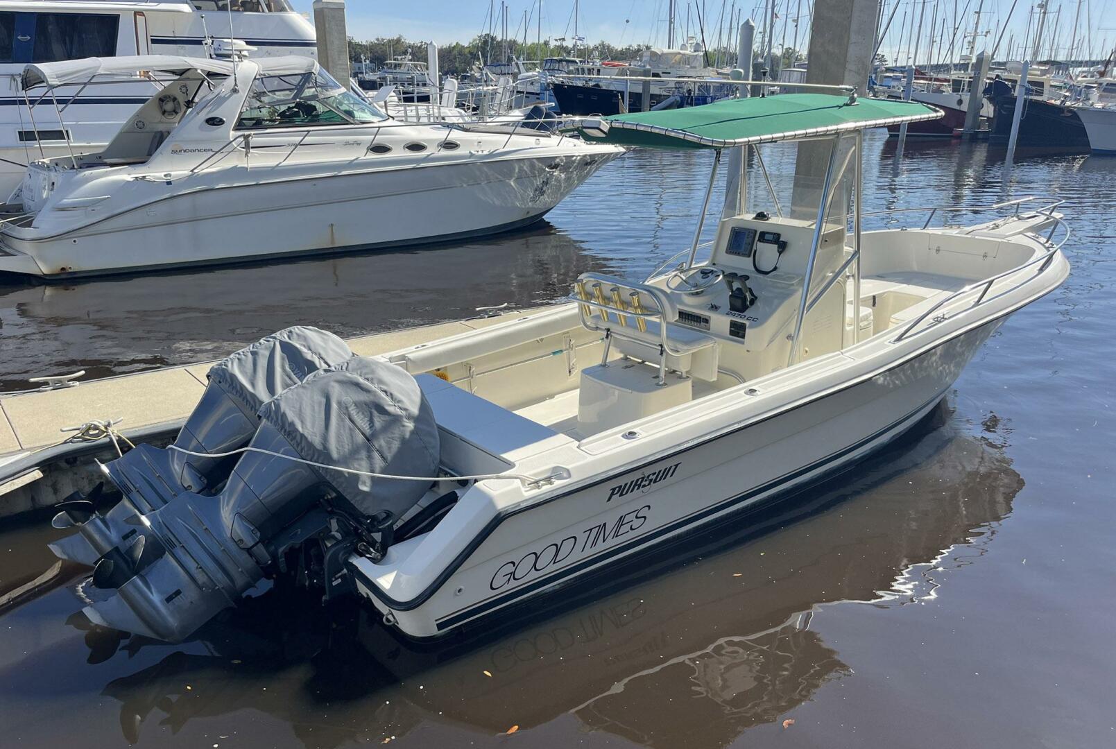Slide: The Image of Pursuit 2470 Center Console 2001 - 5131253