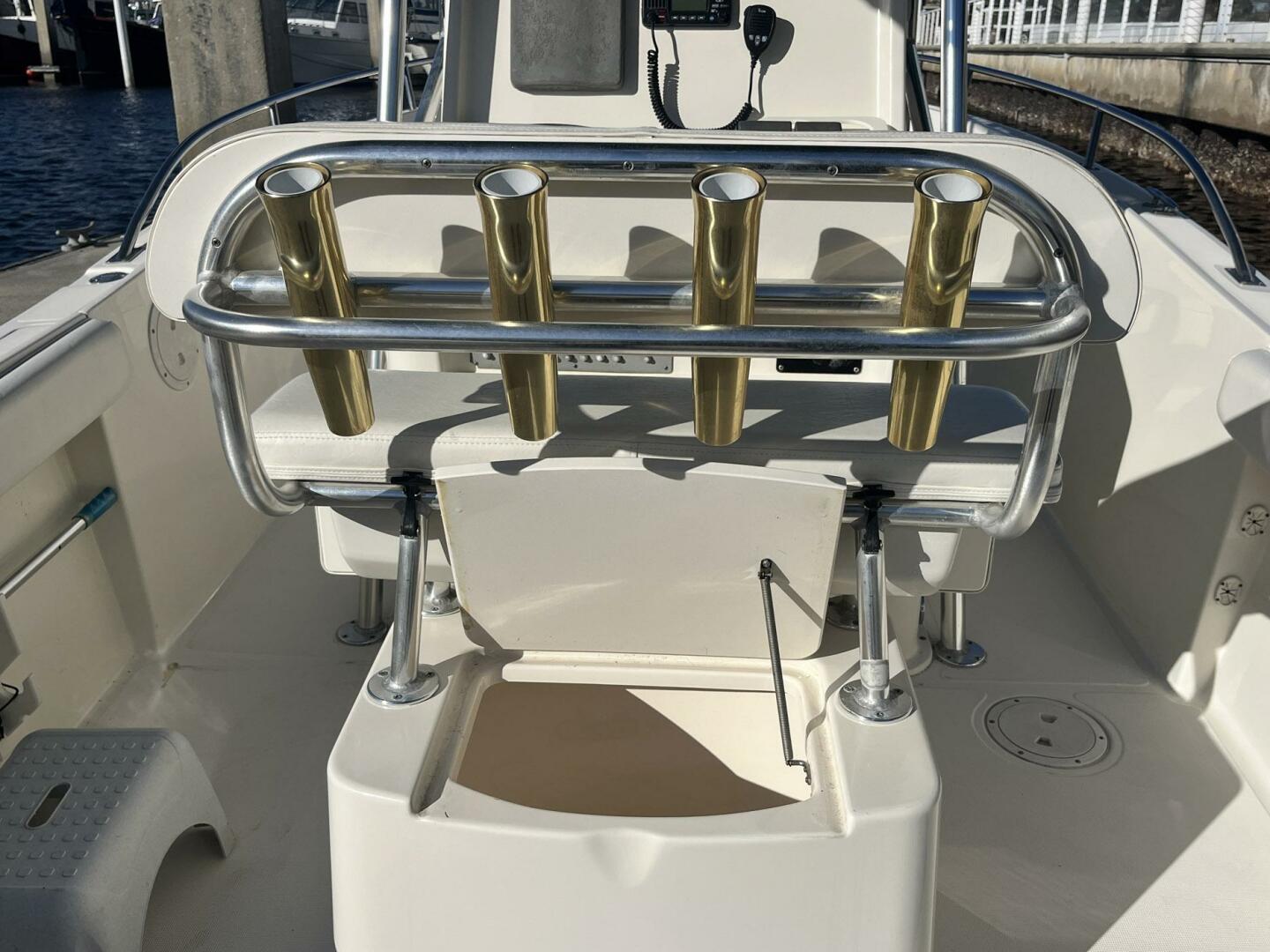 Slide: The Image of Pursuit 2470 Center Console 2001 - 5131261