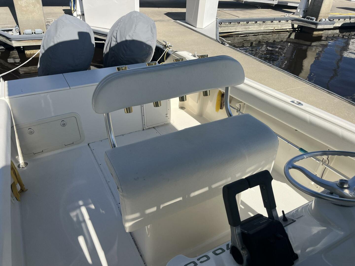 Slide: The Image of Pursuit 2470 Center Console 2001 - 5131262