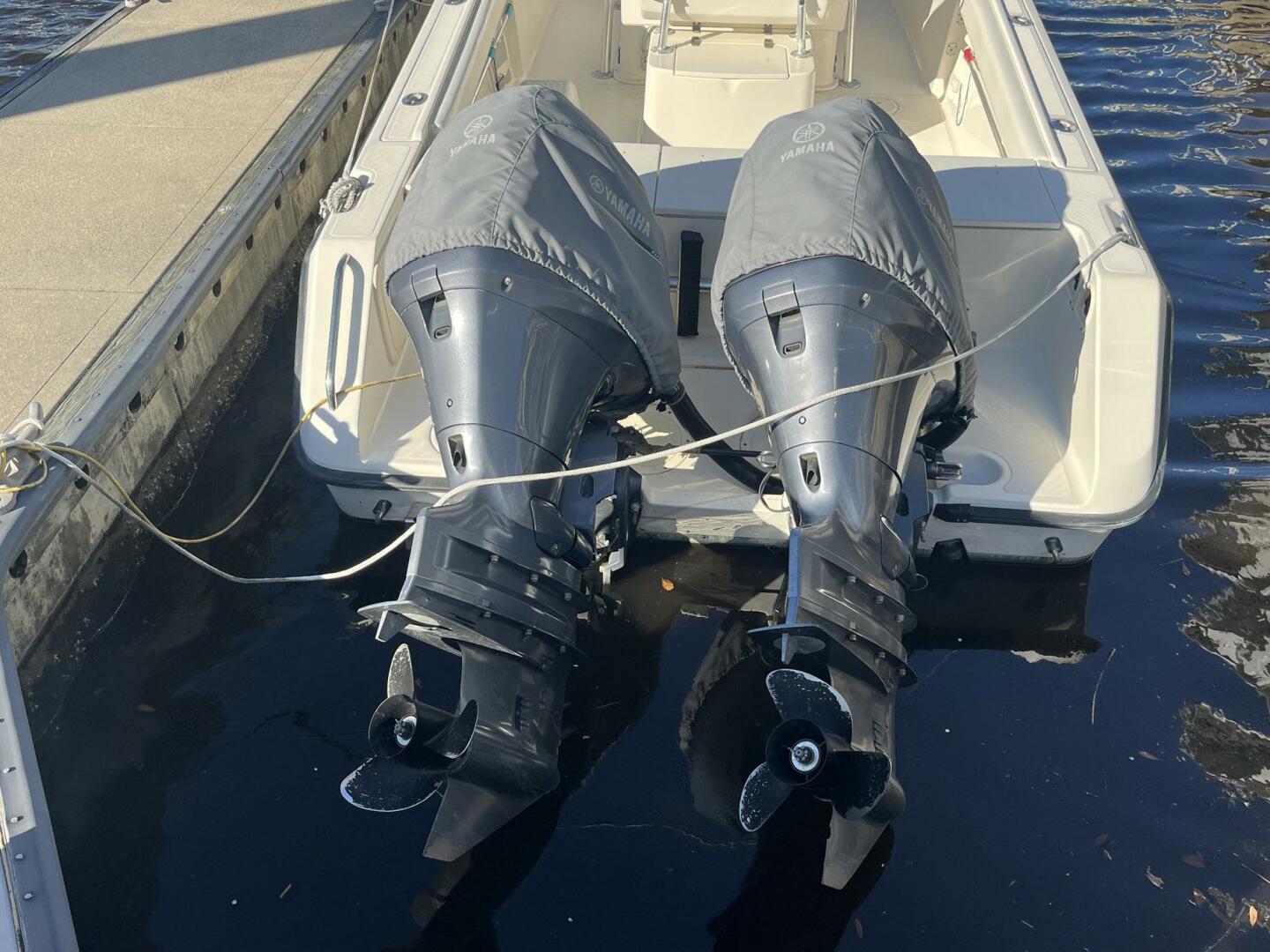 Slide: The Image of Pursuit 2470 Center Console 2001 - 5131263