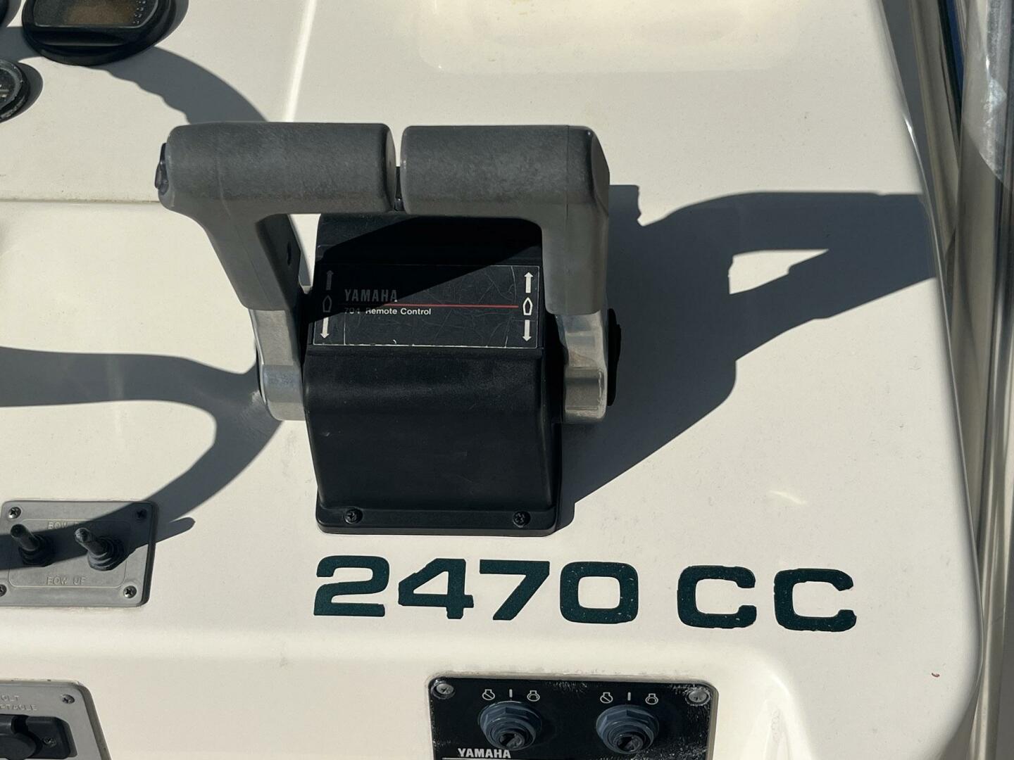 Slide: The Image of Pursuit 2470 Center Console 2001 - 5131269