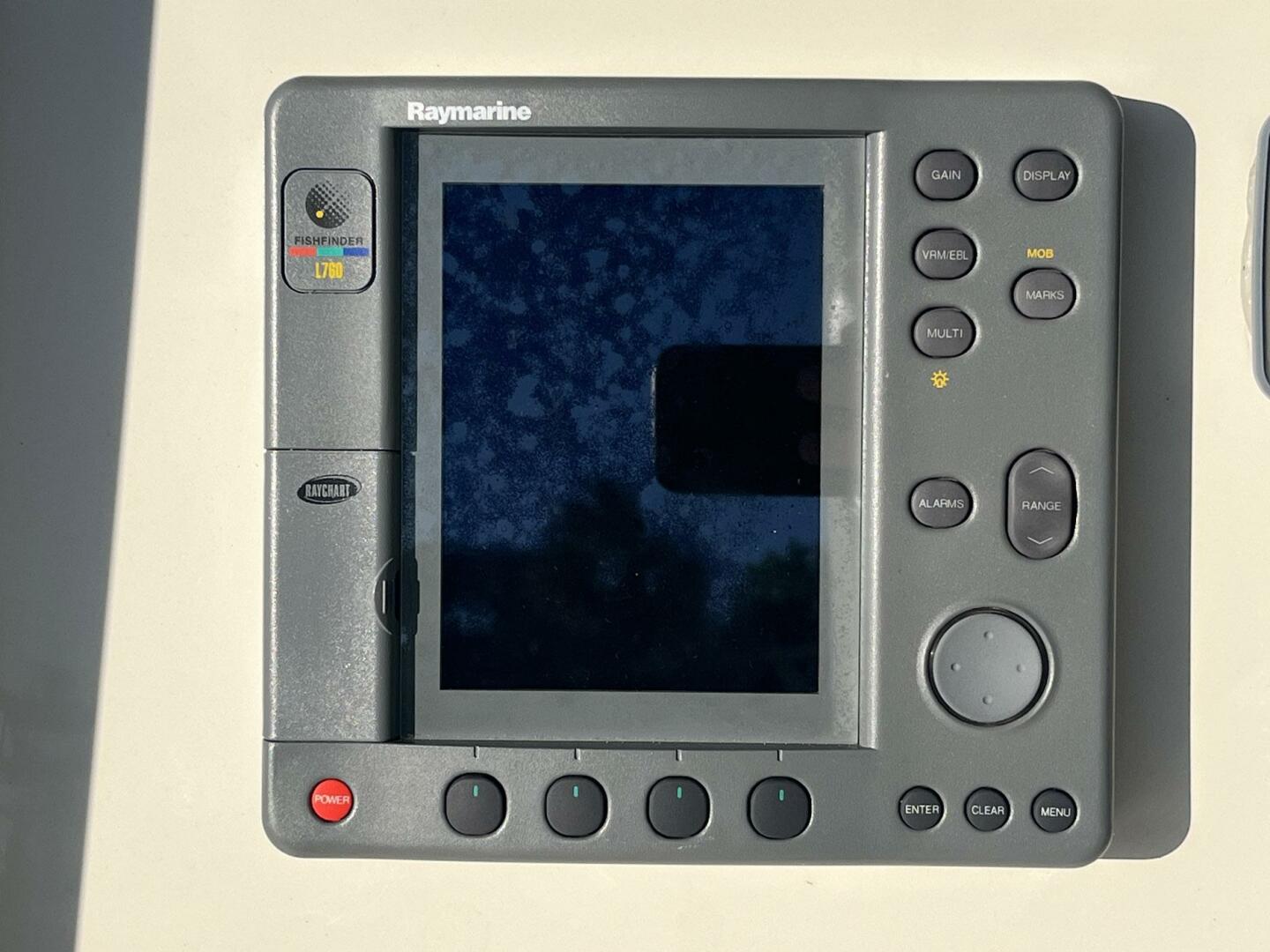 Slide: The Image of Pursuit 2470 Center Console 2001 - 5131270