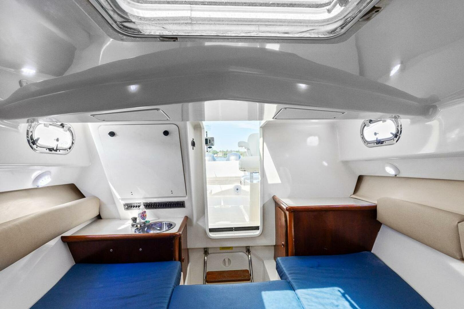 Slide: The Image of Pursuit 2570 Offshore 2006 - 4645004