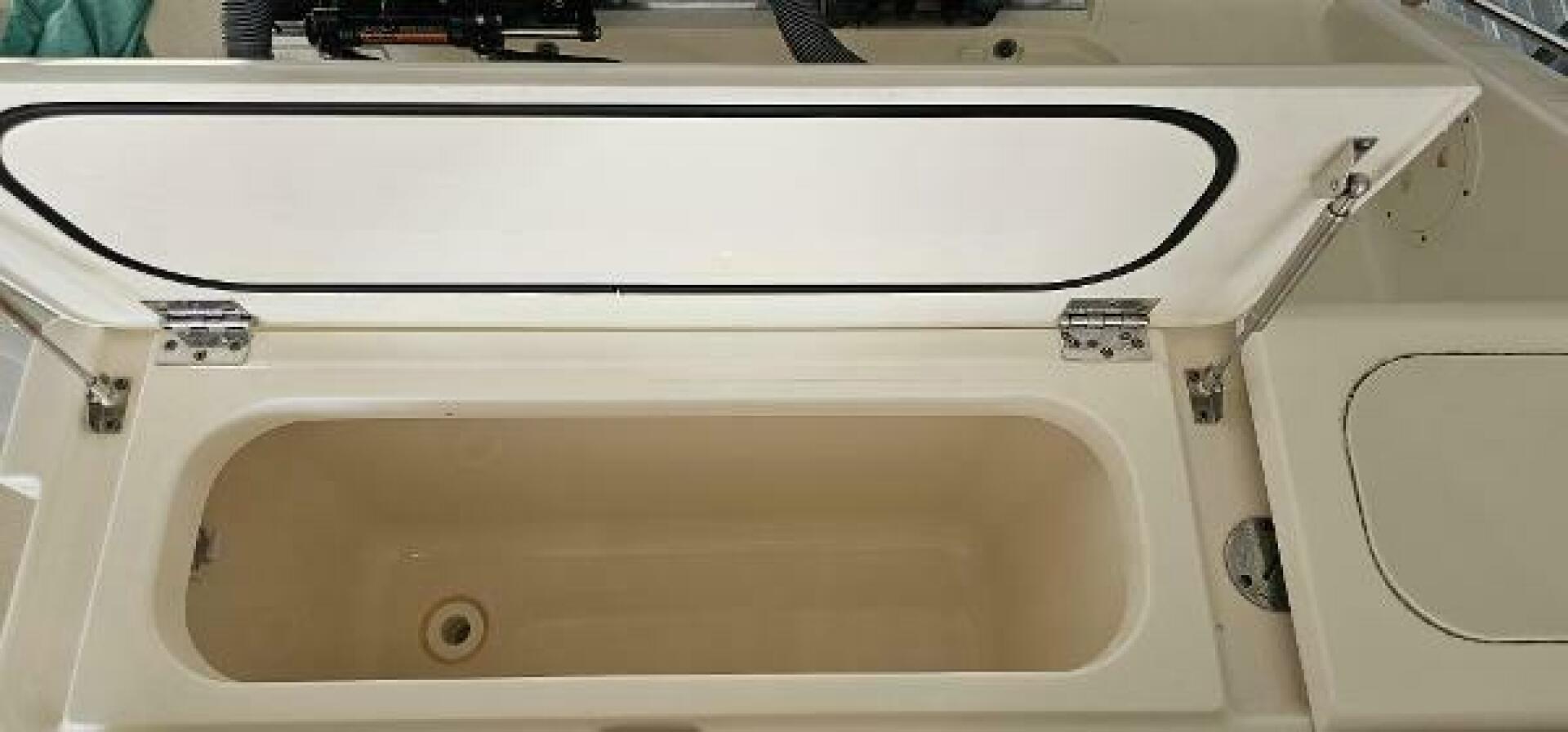 Slide: The Image of Pursuit 260 Center Console 2014 - 4583592