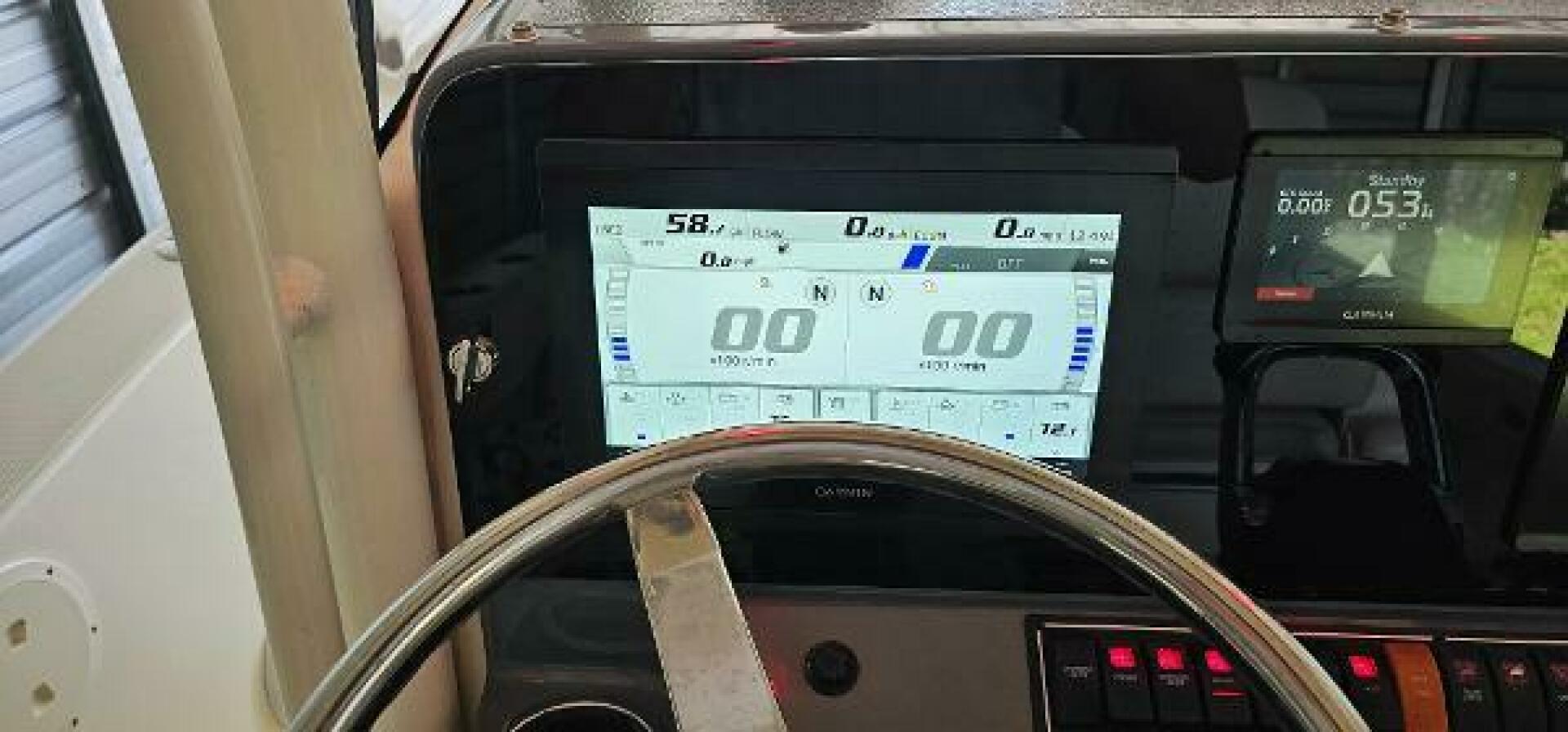 Slide: The Image of Pursuit 260 Center Console 2014 - 4583575