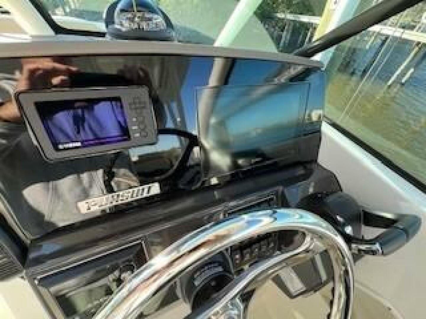 Slide: The Image of Pursuit 266 Dual Console 2021 - 4890715