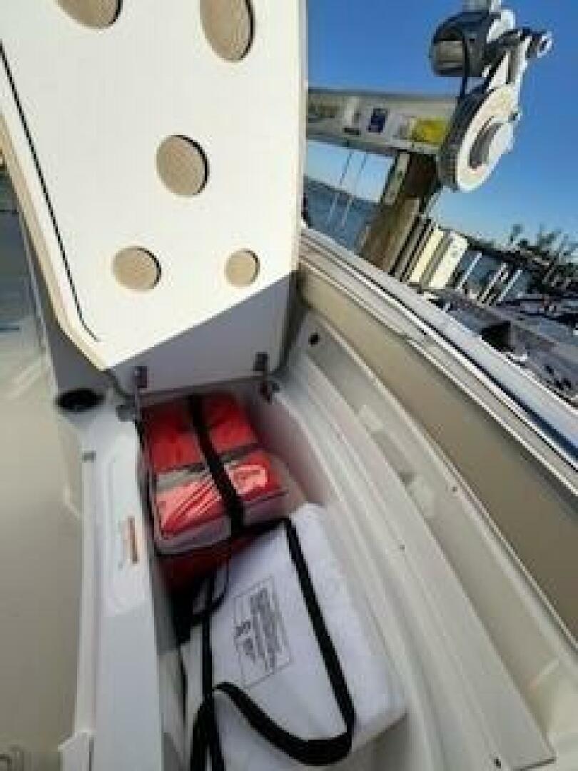 Slide: The Image of Pursuit 266 Dual Console 2021 - 4890716