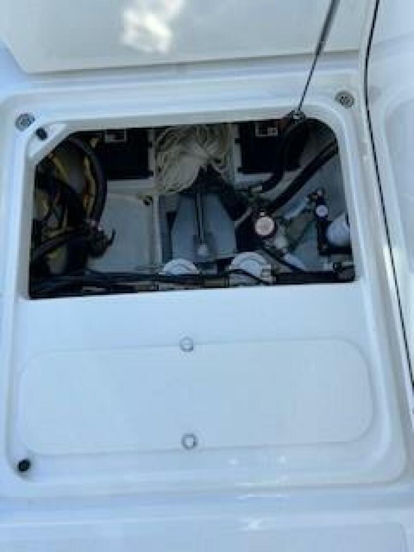 Slide: The Image of Pursuit 266 Dual Console 2021 - 4890721