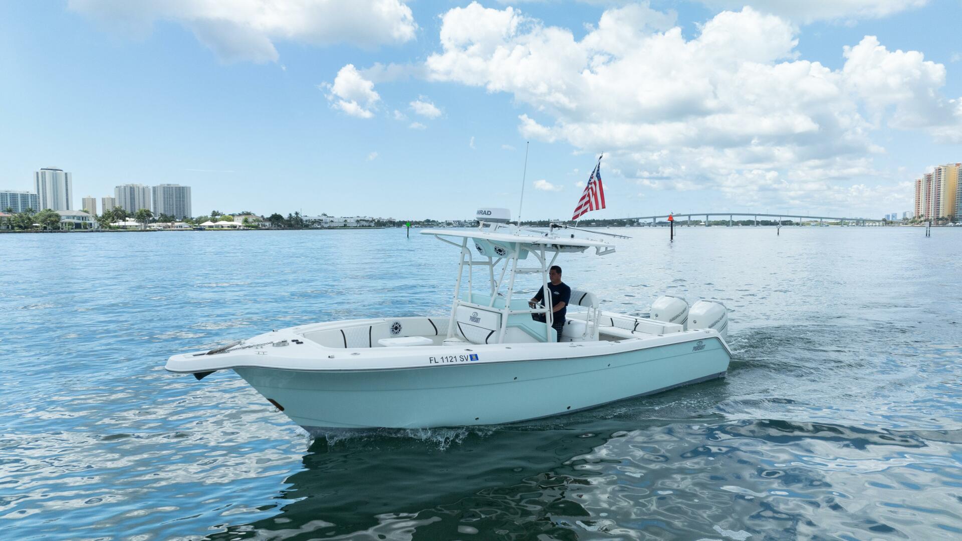 Slide: The Image of Pursuit 2870 Center Console 2000 - 4577702