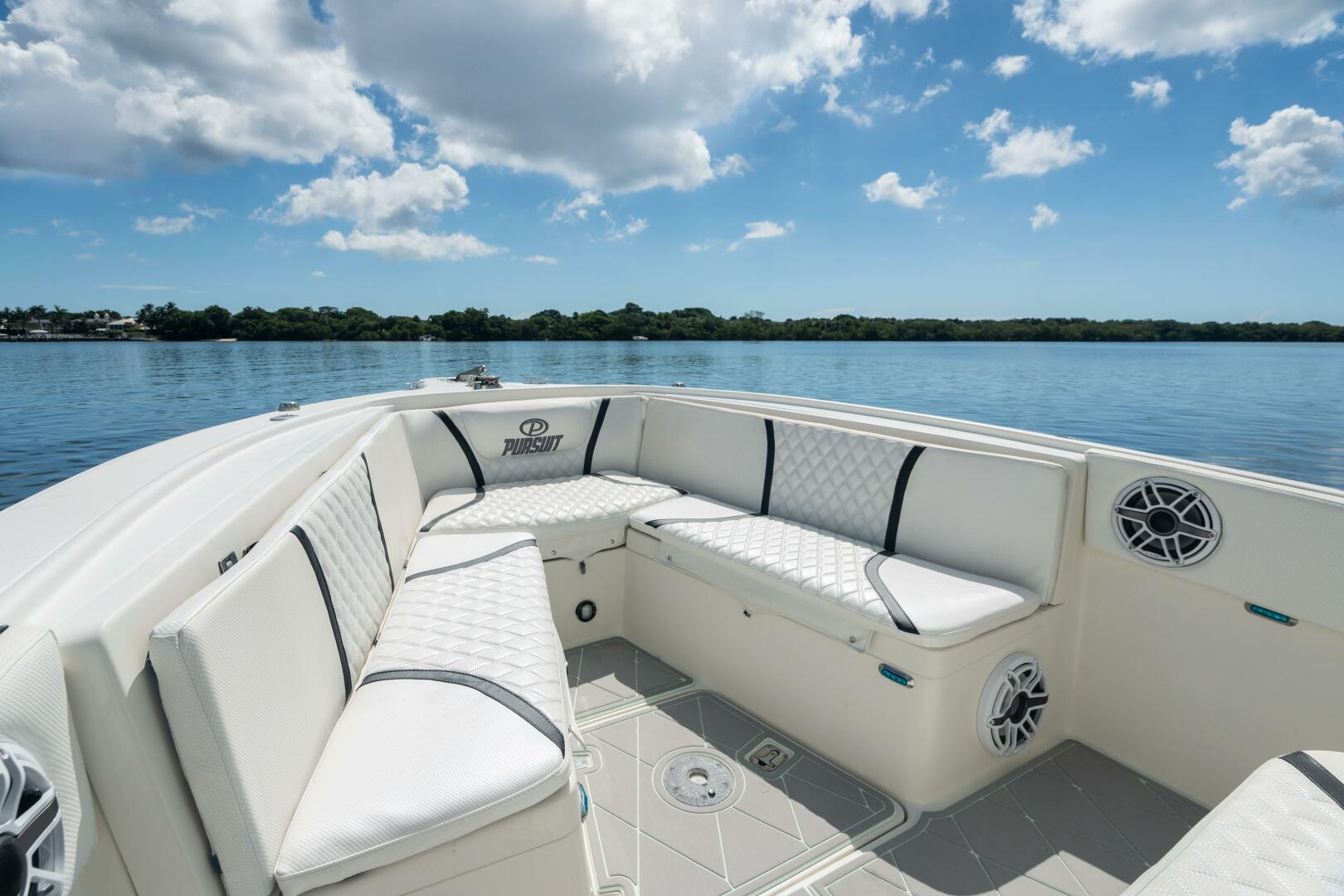 Slide: The Image of Pursuit 2870 Center Console 2000 - 4577712