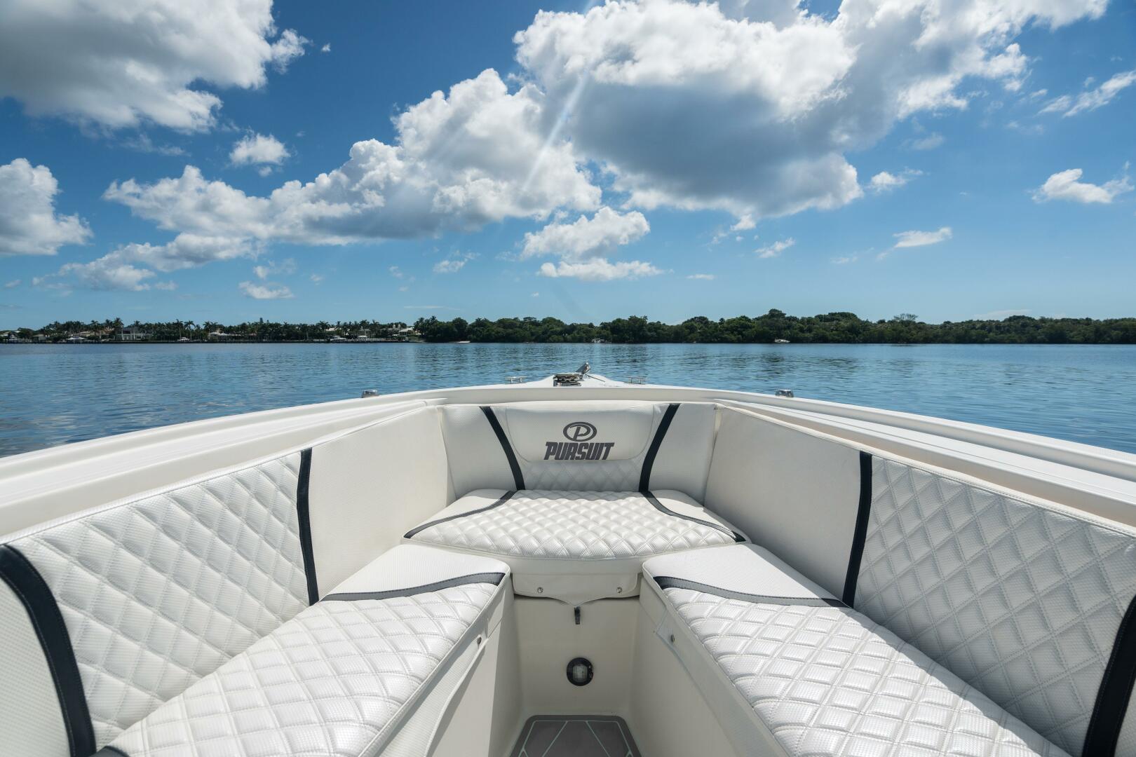 Slide: The Image of Pursuit 2870 Center Console 2000 - 4577713