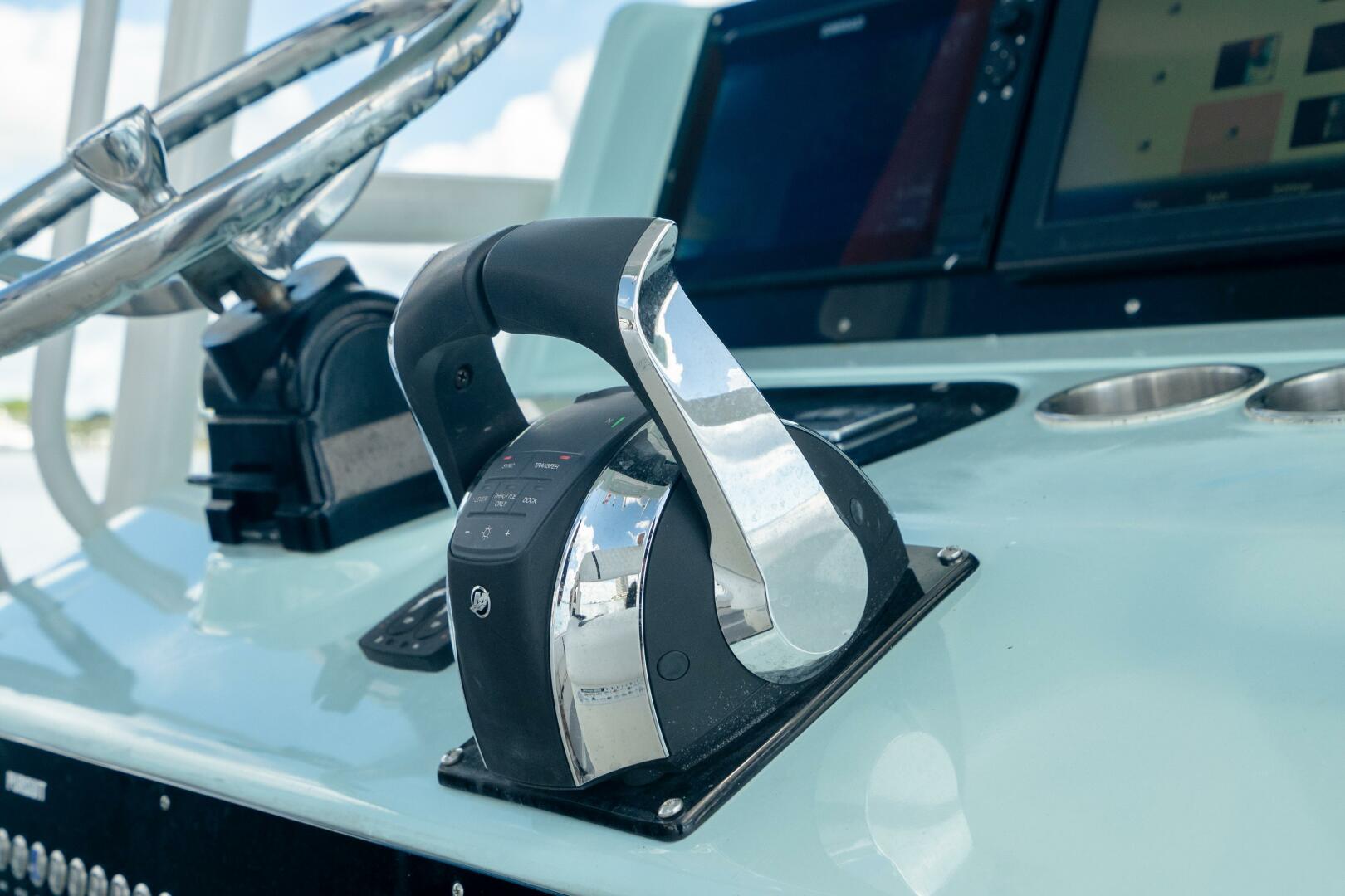 Slide: The Image of Pursuit 2870 Center Console 2000 - 4577722