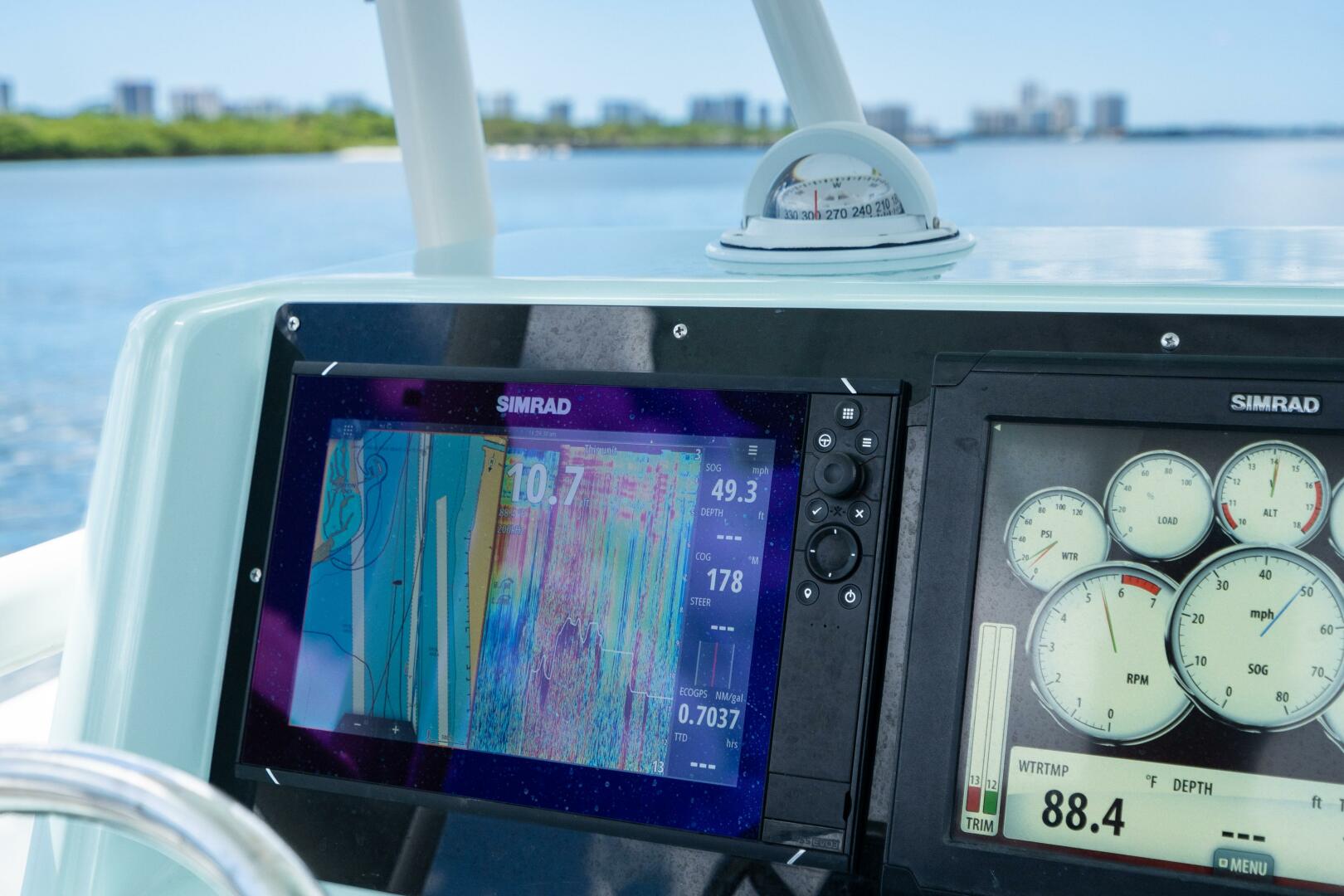 Slide: The Image of Pursuit 2870 Center Console 2000 - 4577733