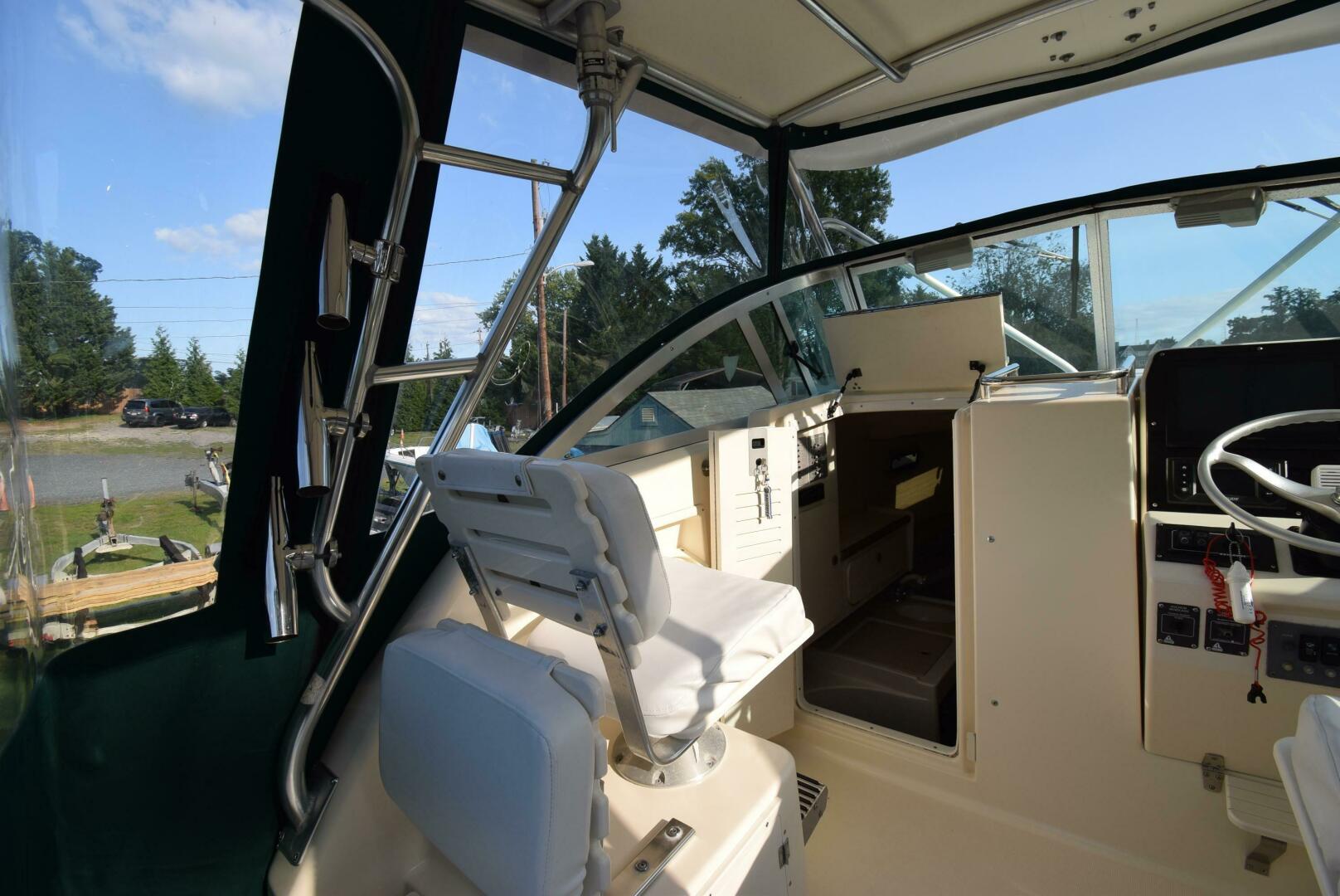 Slide: The Image of Pursuit 2870 Walkaround 2000 - 4650722