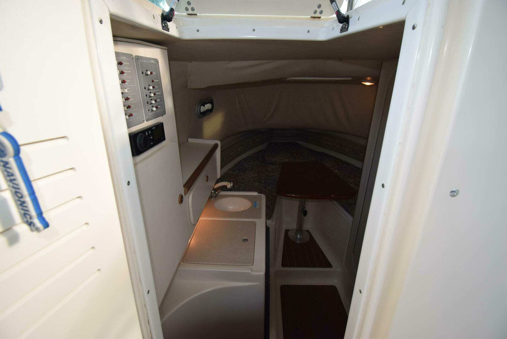Slide: The Image of Pursuit 2870 Walkaround 2000 - 4650740