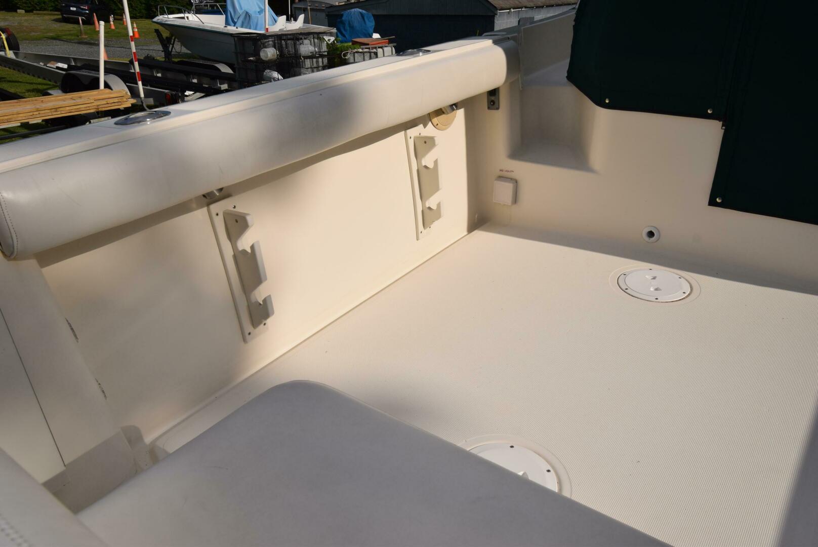 Slide: The Image of Pursuit 2870 Walkaround 2000 - 4650758