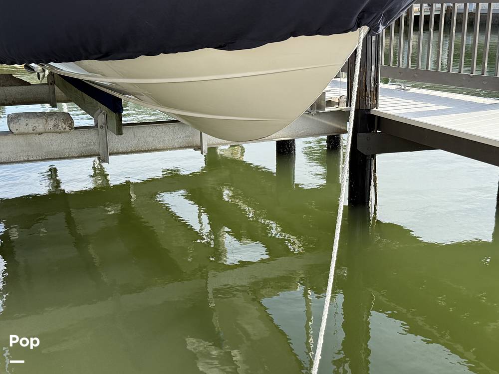 Slide: The Image of Hull Has No Beach Marks - 15317146