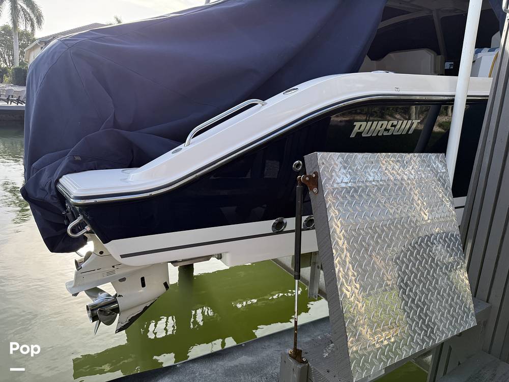 Slide: The Image of Glossy Everywhere - 15317157