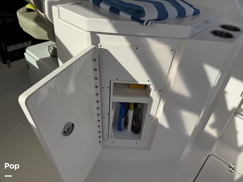 Slide: The Image of Cockpit Serving Center With Sink - 15317190