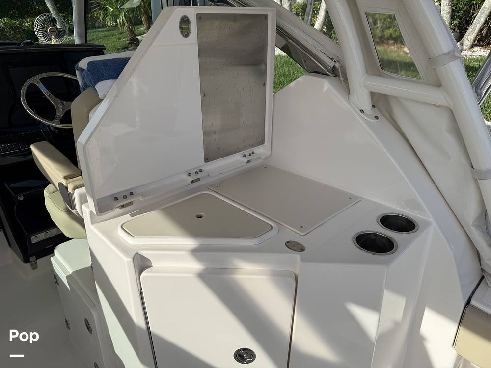 Slide: The Image of Cockpit Serving Center With Sink - 15317191