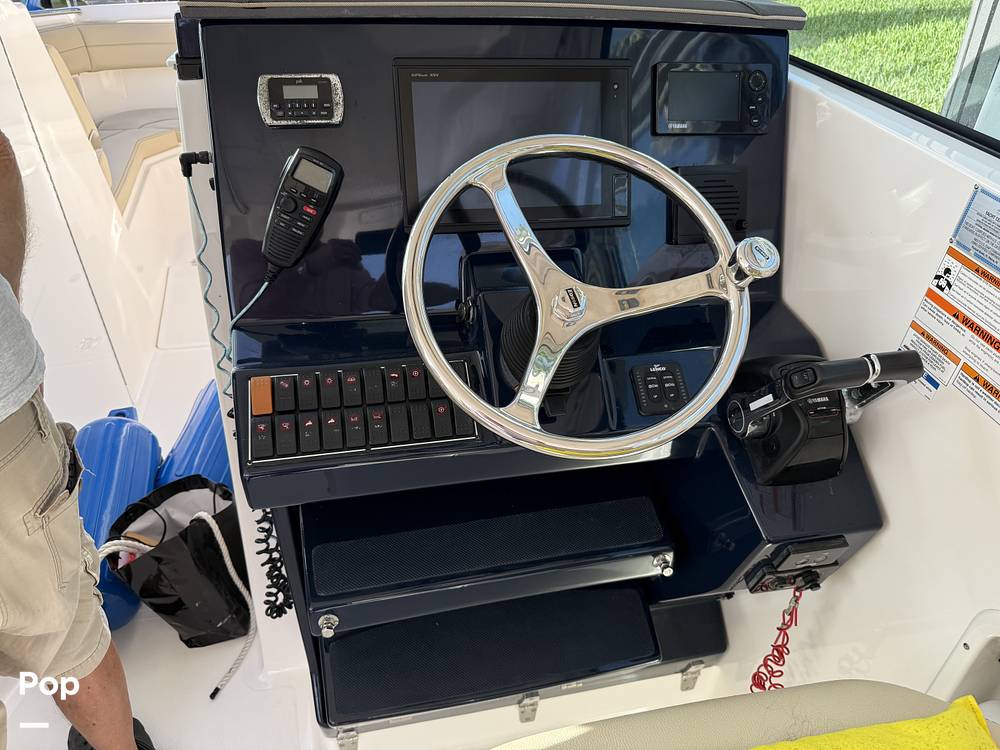 Slide: The Image of Comfortable Mulit Position Helm The Way The Captain Wants - 15317196