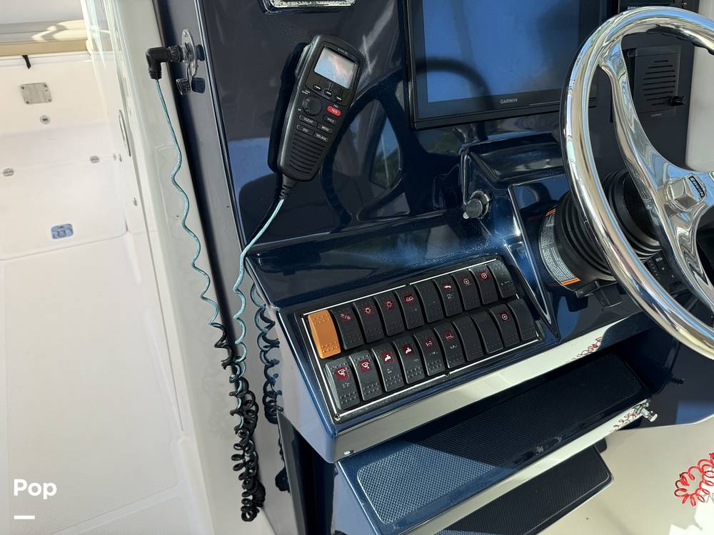 Slide: The Image of Comfortable Mulit Position Helm The Way The Captain Wants - 15317198