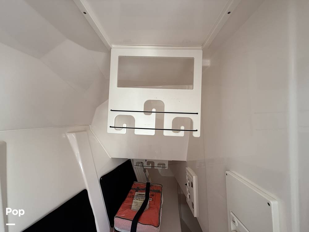 Slide: The Image of Huge Port Storage Accessable With Dash Opening - 15317217