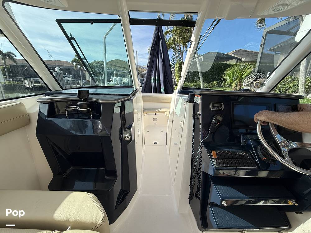 Slide: The Image of Comfortable Mulit Position Helm The Way The Captain Wants - 15317239