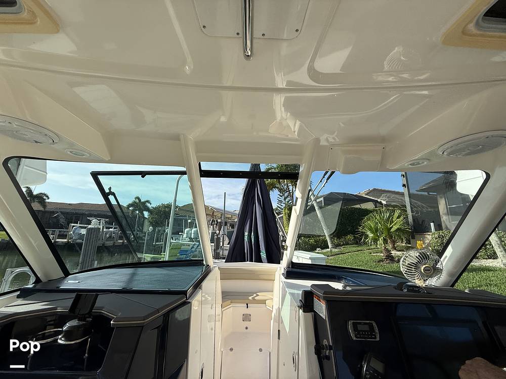 Slide: The Image of Companinoway With Closure For Cold - 15317240