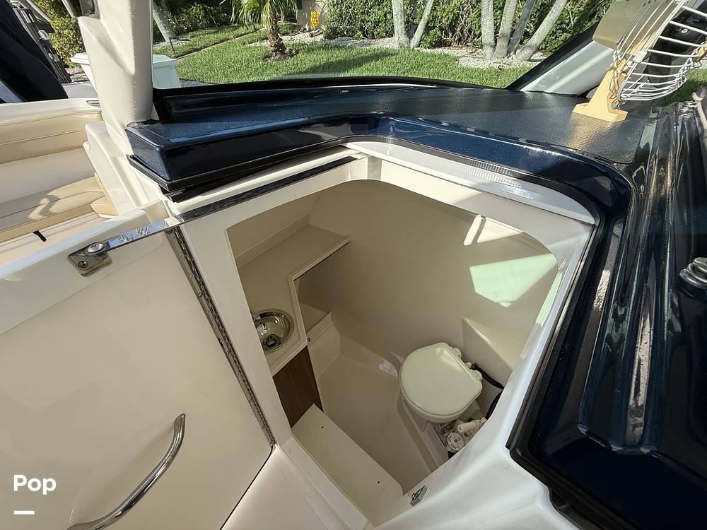 Slide: The Image of Easily Accessed Head Is Very Roomy And Private - 15317243