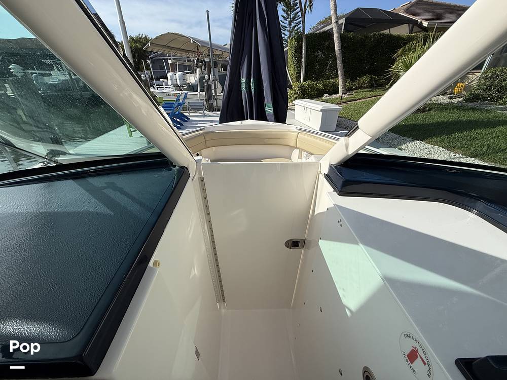 Slide: The Image of Companinoway With Closure For Cold - 15317251