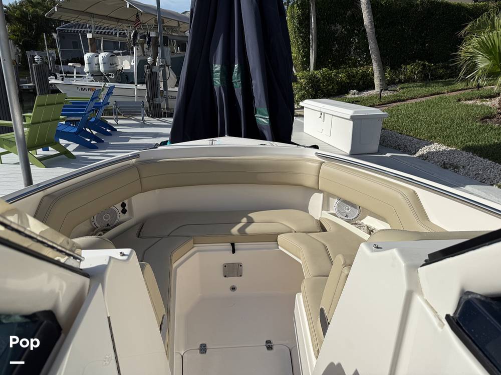 Slide: The Image of Pursuit 295DC 2017 - 15317272