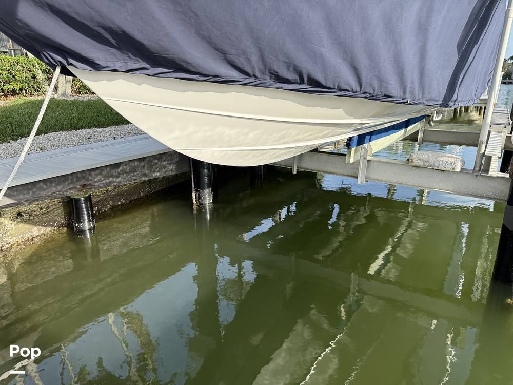 Slide: The Image of Hull Has No Beach Marks - 15317148