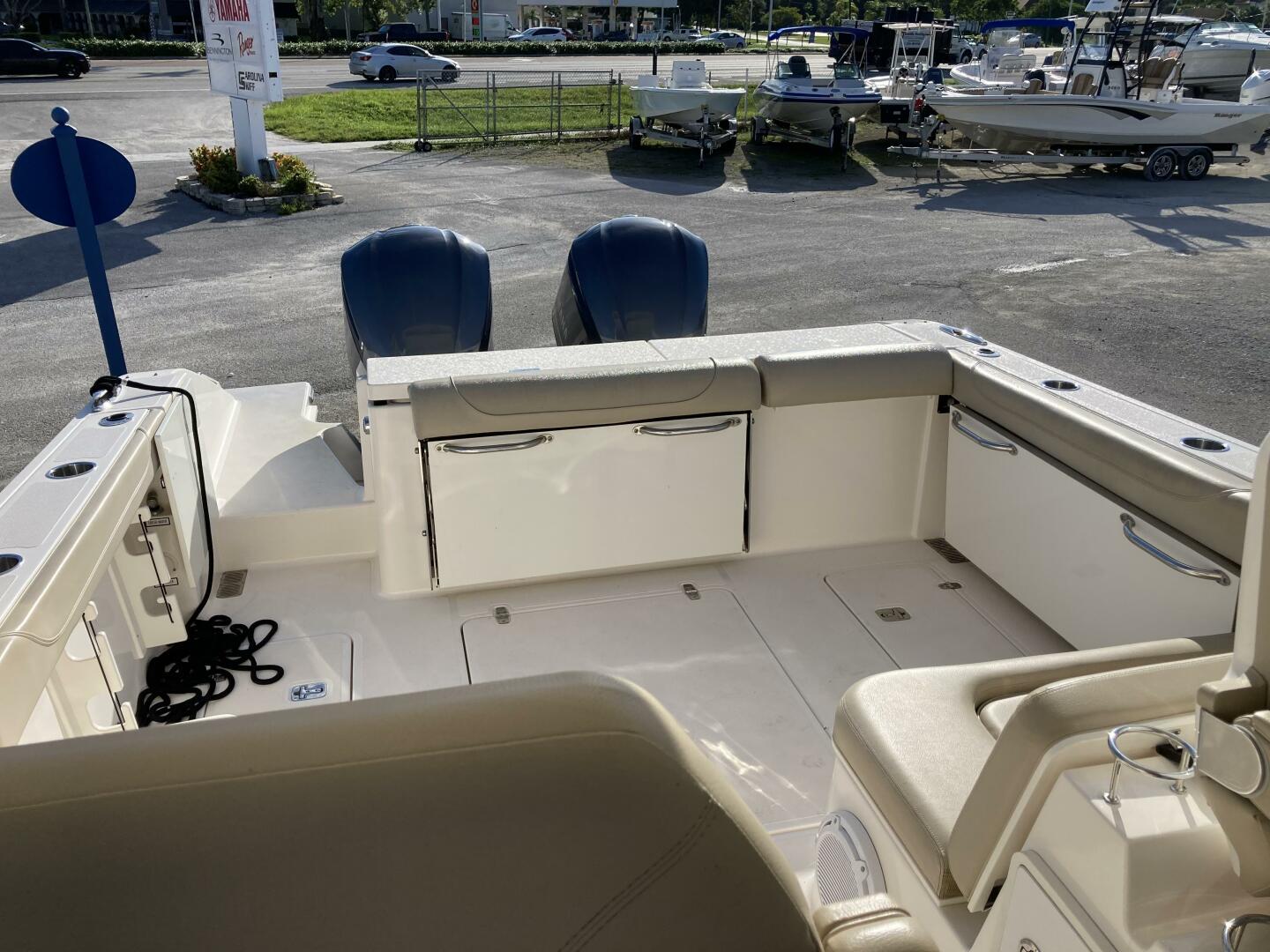 Slide: The Image of Pursuit 32 Bella Vista -  Cockpit 2015 Pursuit 32 Bella Vista - 4561379