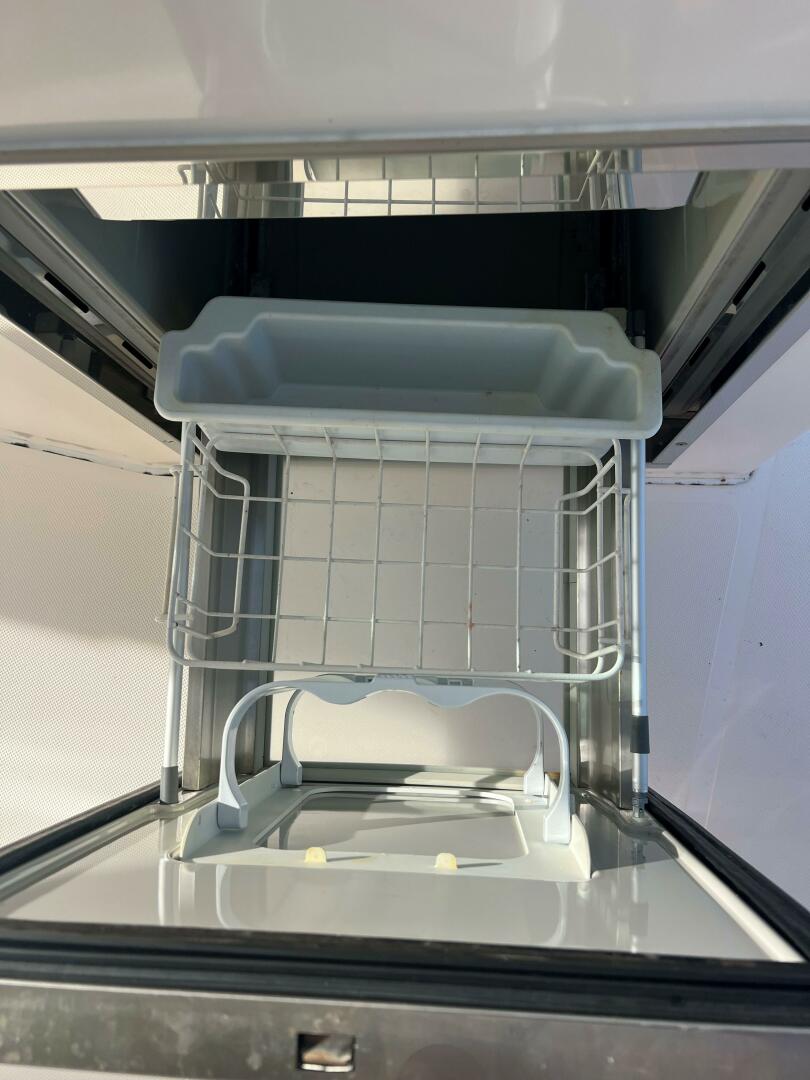 Slide: The Image of Pursuit 32 DC -  2015 Pursuit 32 DC - 5454123