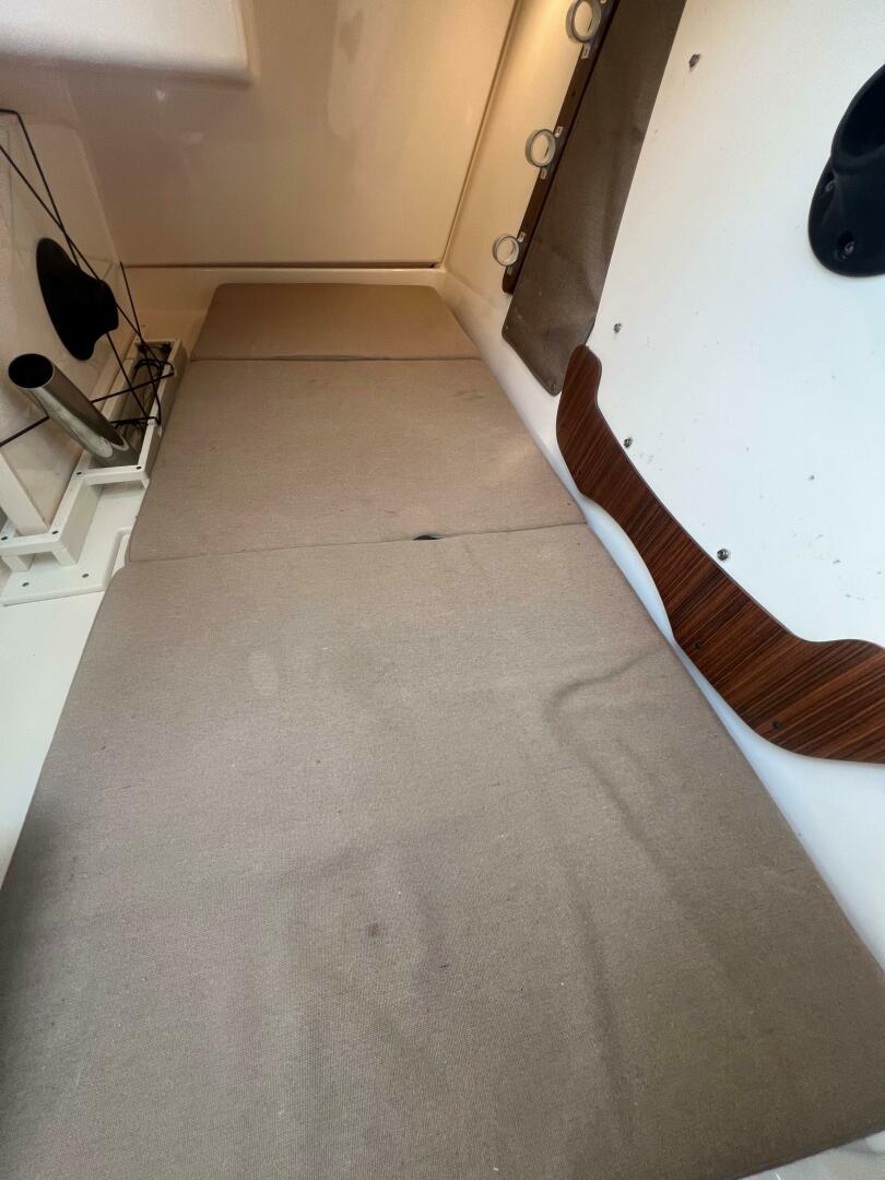 Slide: The Image of Pursuit 32 DC -  2015 Pursuit 32 DC - 5454128