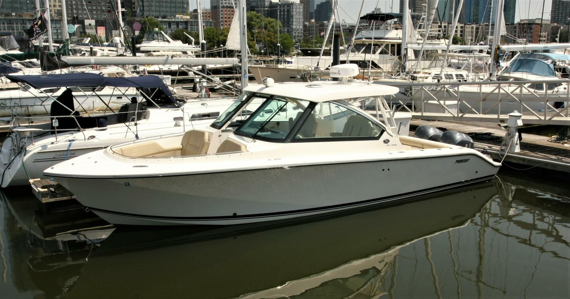 Slide: The Image of Pursuit 325 Dual Console 2018 - 4480834