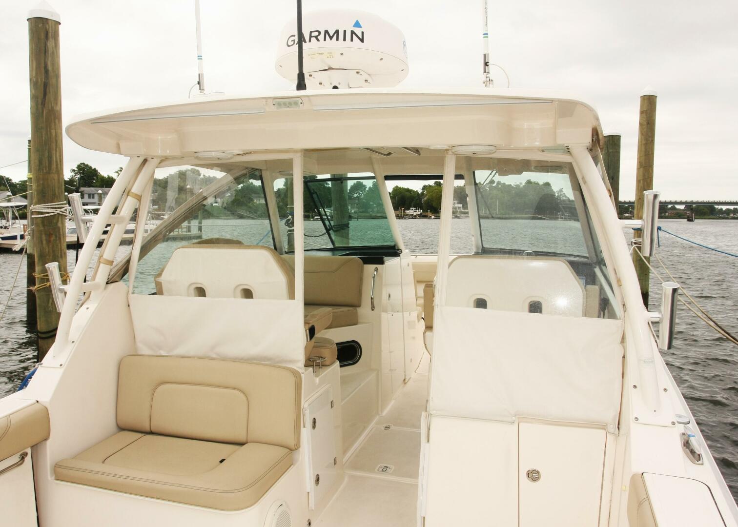 Slide: The Image of Pursuit 325 Dual Console 2018 - 4480860
