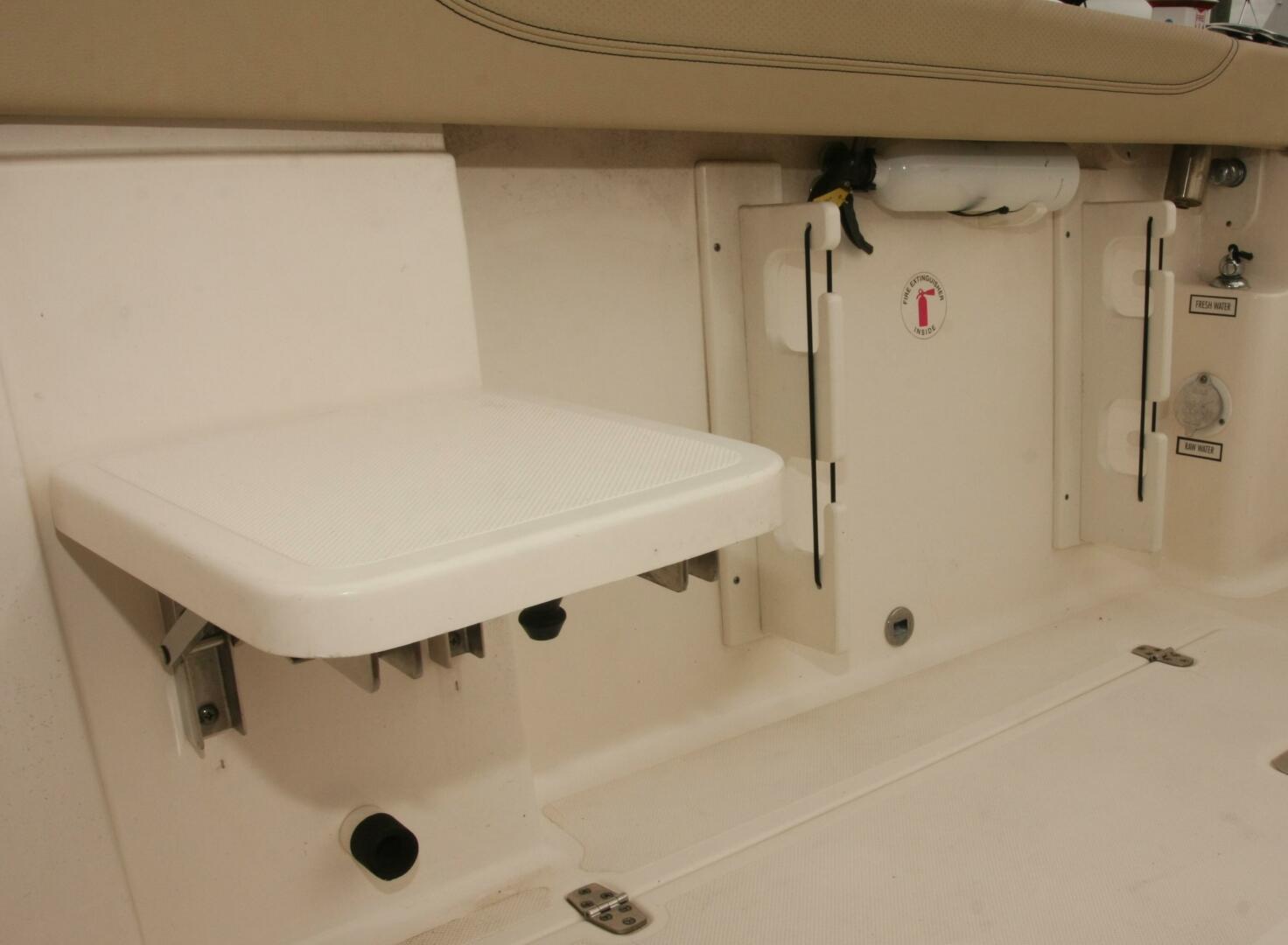 Slide: The Image of Pursuit 325 Dual Console 2018 - 4480856