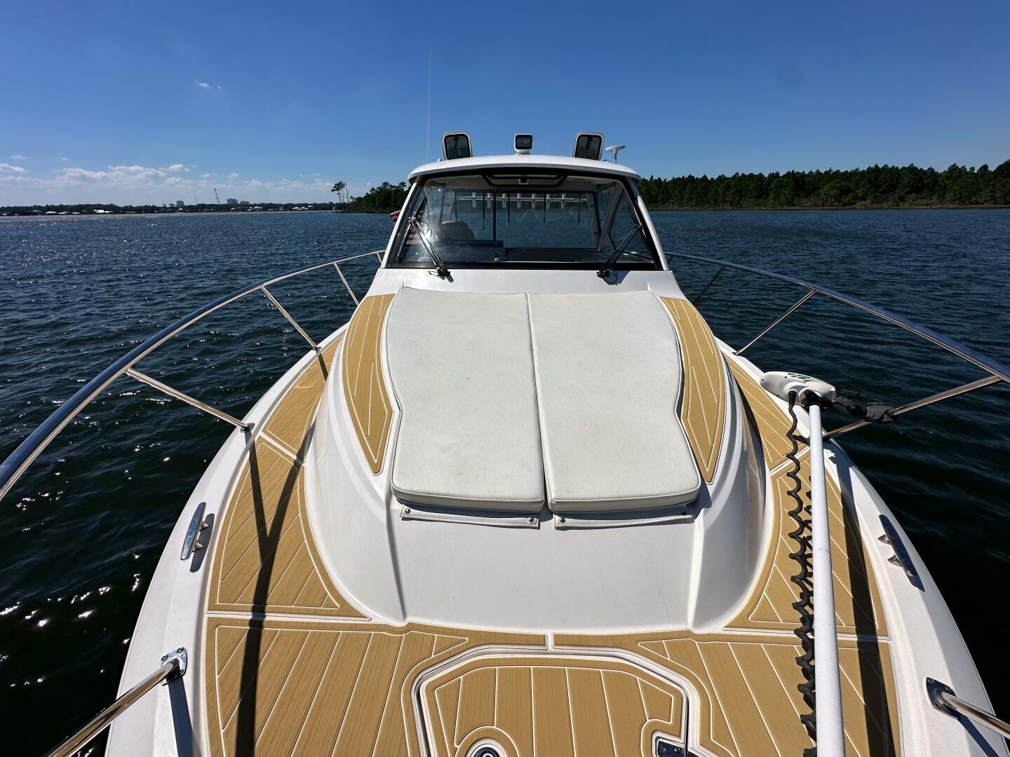 Slide: The Image of 2016 Pursuit 325 Offshore  - 4711646
