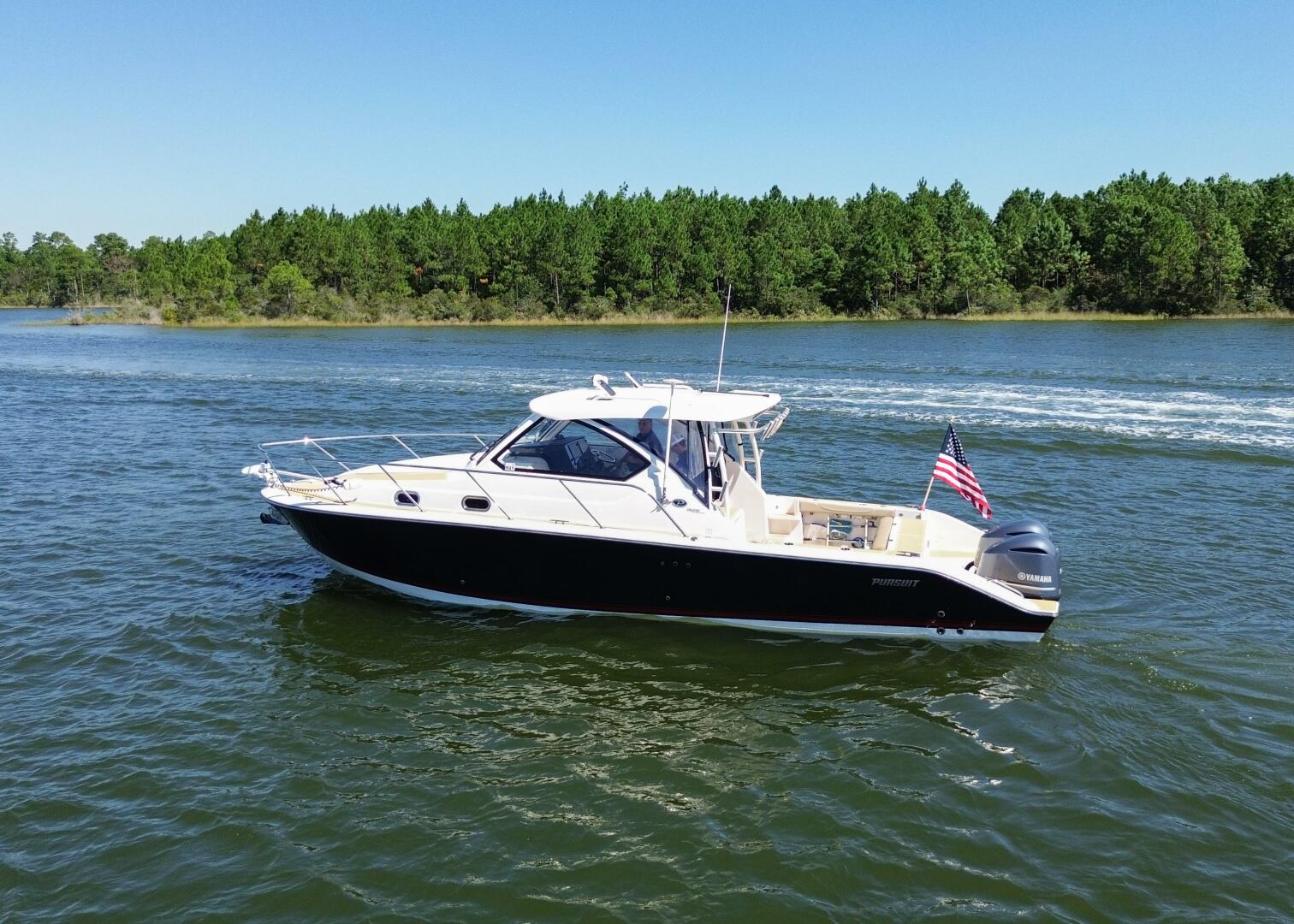 Slide: The Image of 2016 Pursuit 325 Offshore  - 4711658
