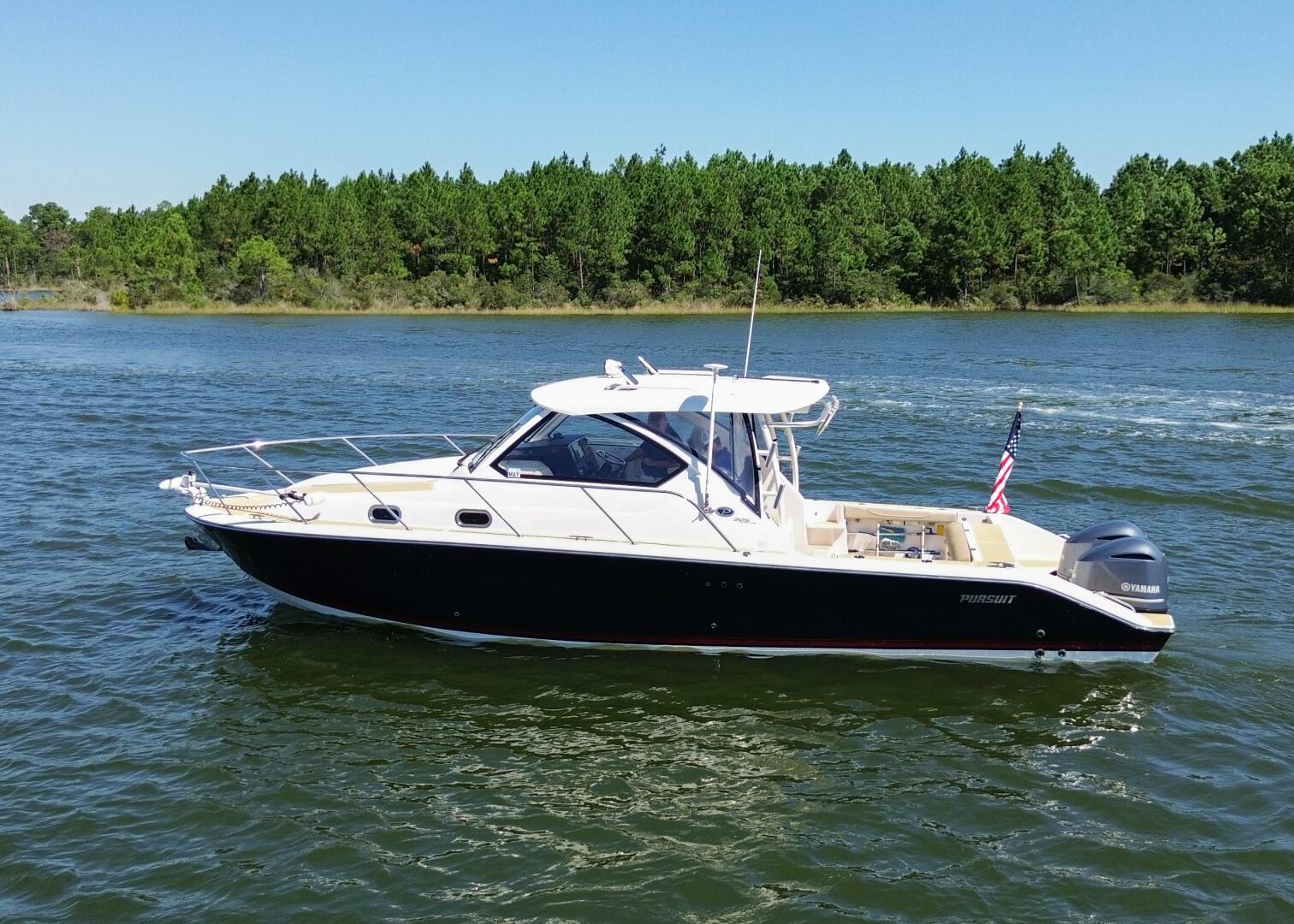 Slide: The Image of 2016 Pursuit 325 Offshore  - 4711659