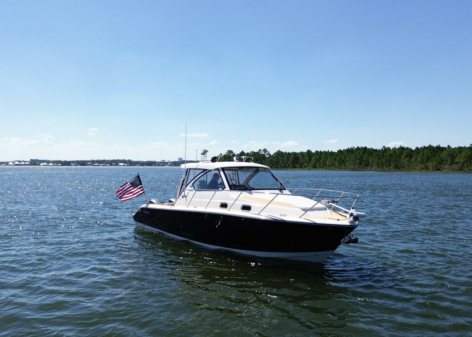Slide: The Image of 2016 Pursuit 325 Offshore  - 4711667